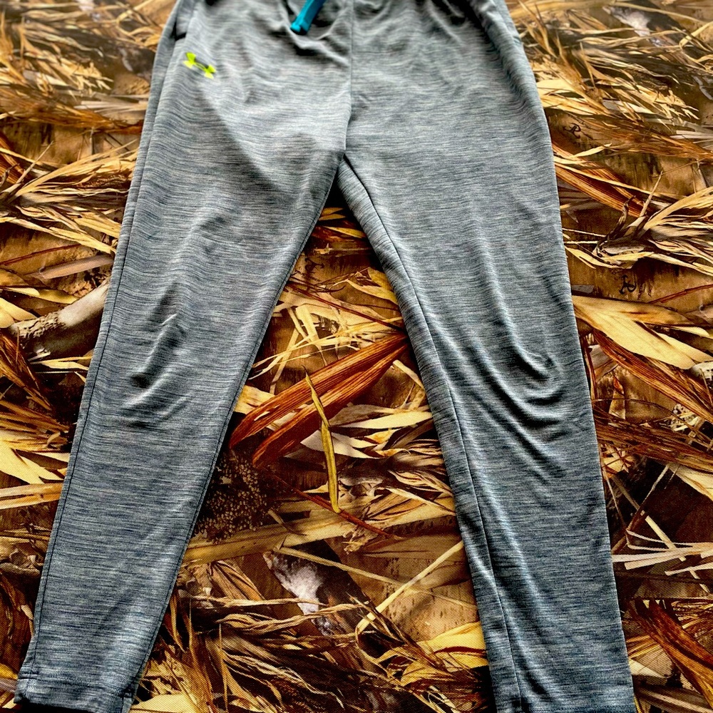 Kids Under Armour grey track pants with pockets